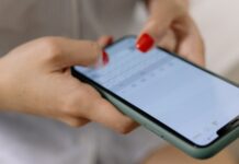 Грађани Србије у просеку губе 425 евра по превари преко порука каже ново истраживање компаније Касперски