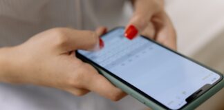 Грађани Србије у просеку губе 425 евра по превари преко порука каже ново истраживање компаније Касперски
