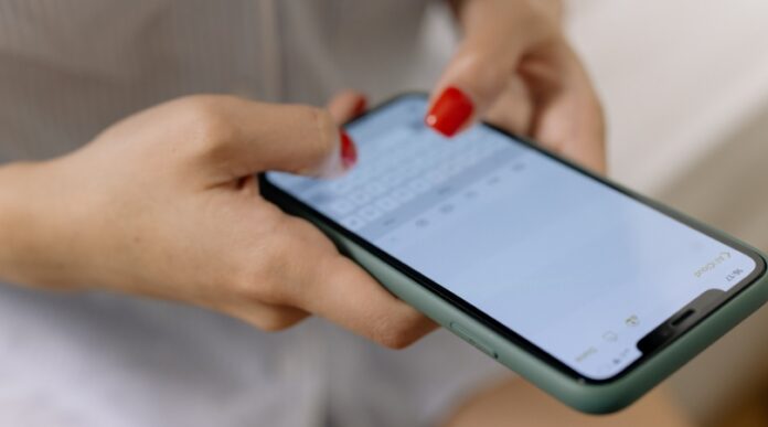 mobilni telefon
