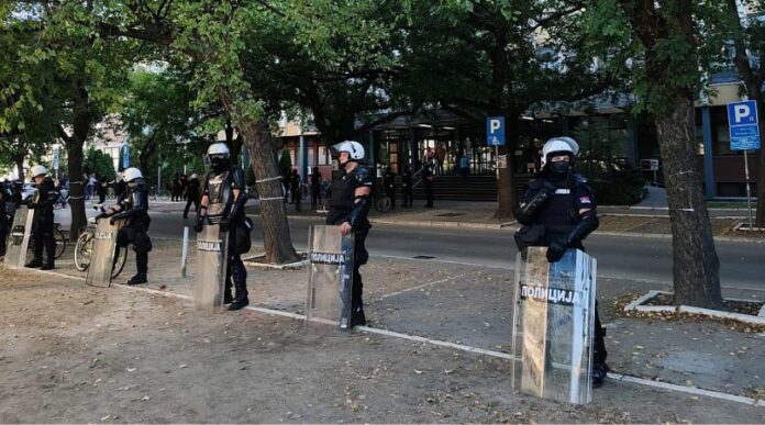 blokada suda novi sad policija blokada suda novi sad policija
