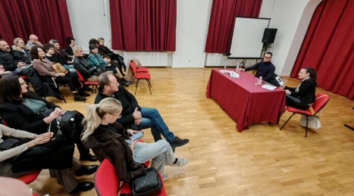 Papirni poljupci promocija knjige Papirni poljupci promocija knjige
