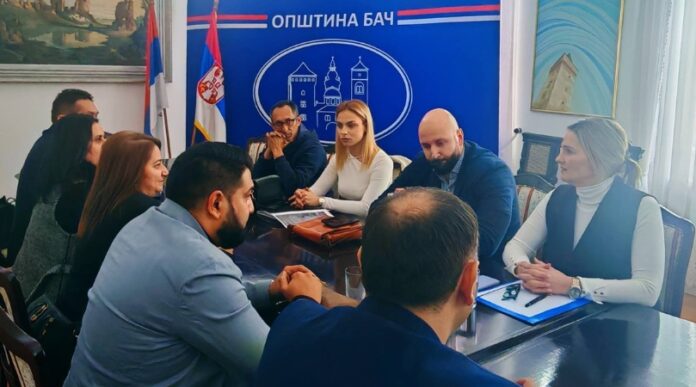Delegacija romske nacionalne zajednice posetila Bač Delegacija romske nacionalne zajednice posetila Bač