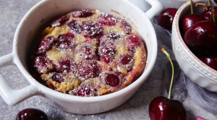 Clafoutis, kolač sa višnjama, voćni kolač Clafoutis, kolač sa višnjama, voćni kolač