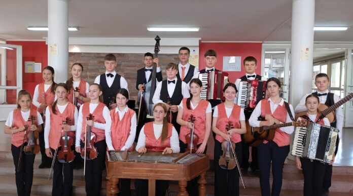 Orkestar OŠ Jan Kolar OŠ Jan Kolar, Selenča, Orkestar OŠ Jan Kolar