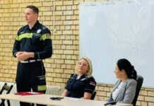 Припадници МУП-а одржали предавање матурантима пољопривредне школе у Бачу Predavanje MUP-a , Poljoprivredna škola Bač
