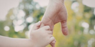 Закон родитељ-неговатељ у јулу пред посланицима Roditelj, negovatelj, roditelji, deca, porodica