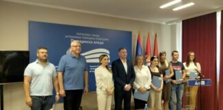 Додељени покрајански подстицају за обнову прикључне механизације