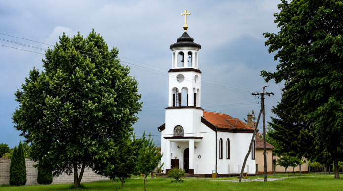 Crkva Mali Bač